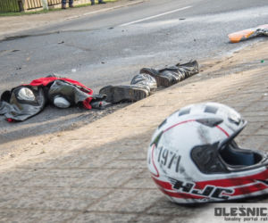 Motocyklista zderzył się z ciągnikiem rolniczym