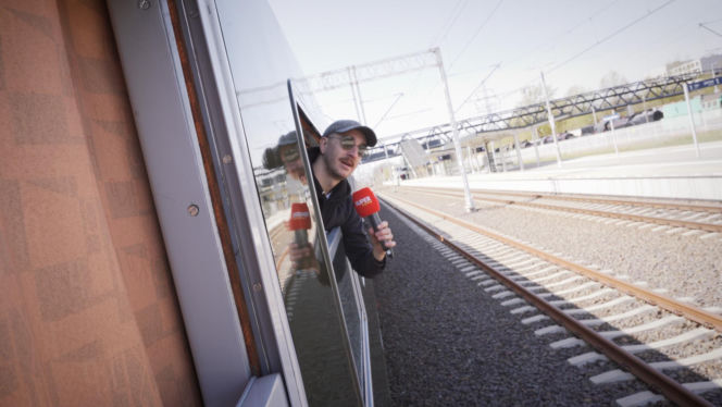 Jechałem legendarnym pociągiem. W środku jak kiedyś, aż trudno uwierzyć! Ludzie mówią wprost: „to były czasy”