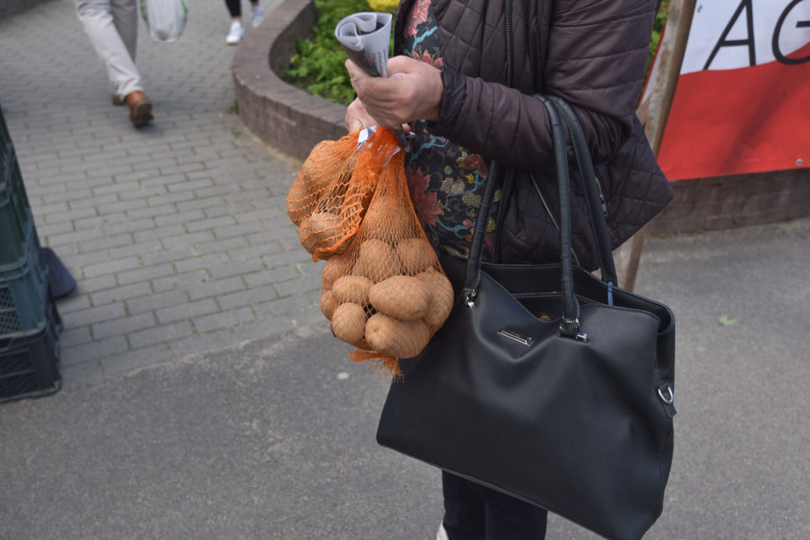 Nietypowy protest Agrounii. Rolnicy rozdawali ziemniaki w Toruniu
