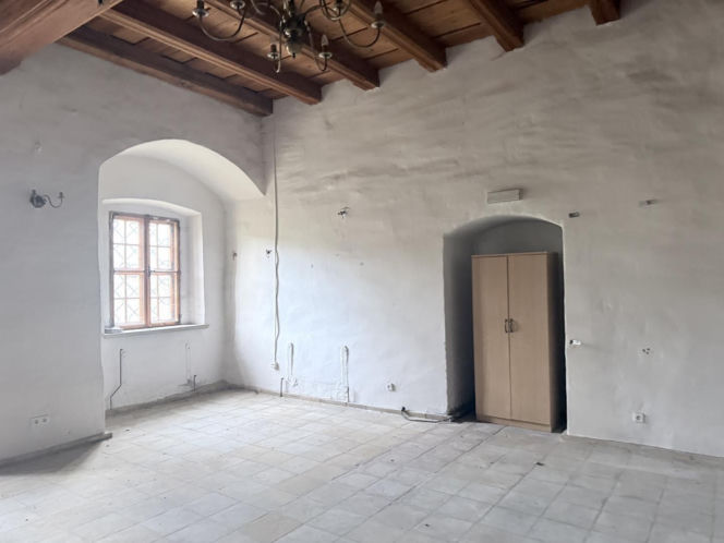 Dwór Czarne w Jeleniej Górze