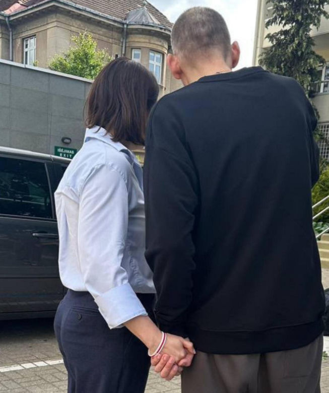 Łukaszenka uwolnił męża Cichanouskiej! Siedział pięć lat