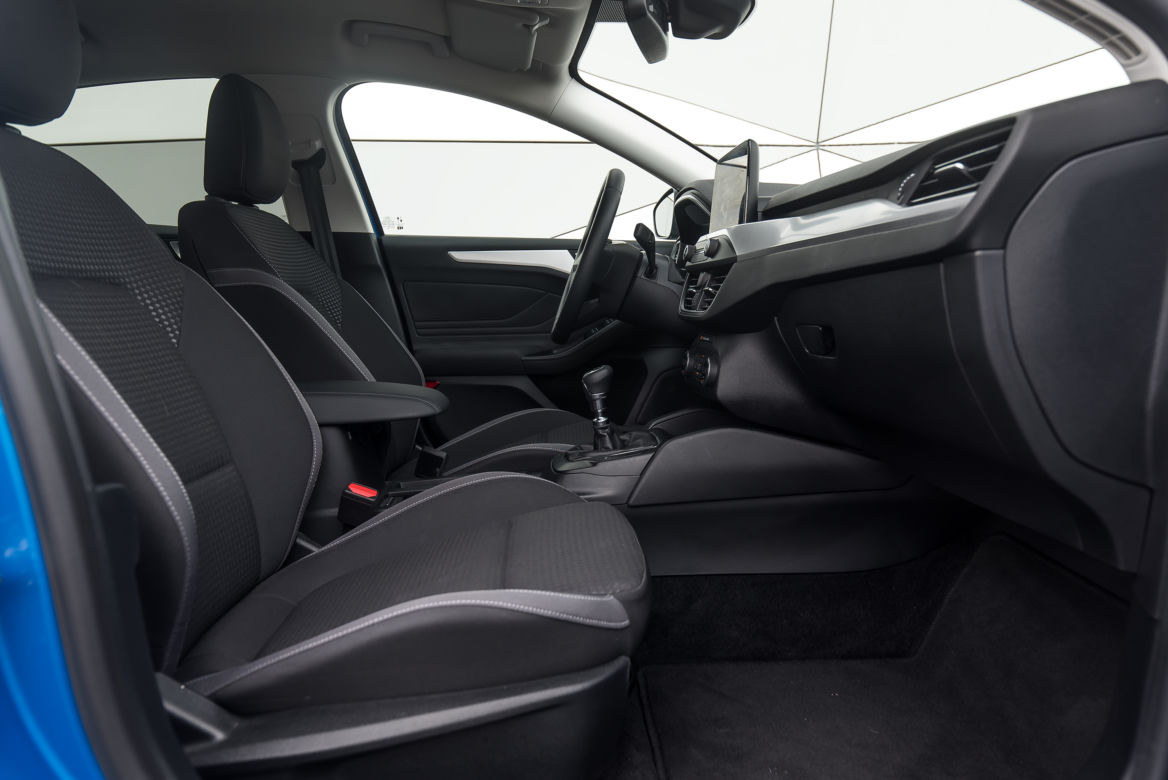 Ford Focus Sedan 1.0 EcoBoost 125 KM 6MT Connected