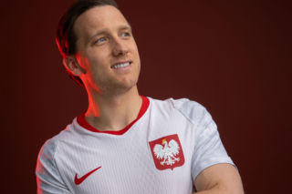 Nowe koszulki reprezentacji Polski. Ceny zwalają z nóg, ale to już norma!