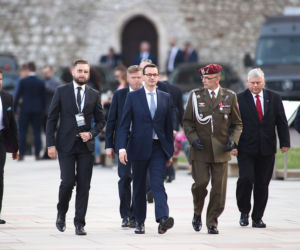 PiS modli się za Lecha Kaczyńskiego na Wawelu