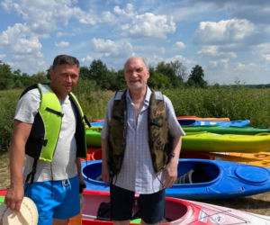 Antoni Macierewicz na... kajakach. Wiosłował w Świętokrzyskiem! 