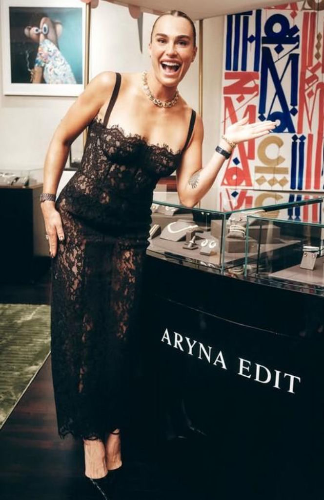 Aryna Sabalenka w prześwitującej sukience na imprezie w Nowym Jorku