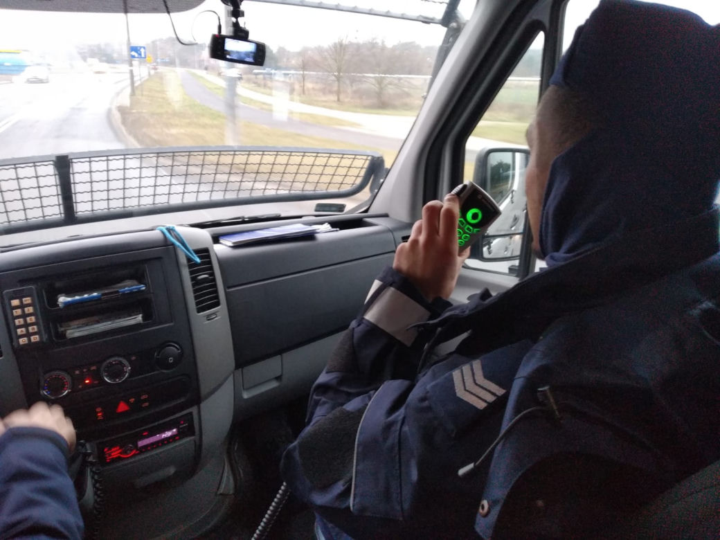 89-latek postawił na nogi policjantów z Torunia. Znaleźli go w lesie