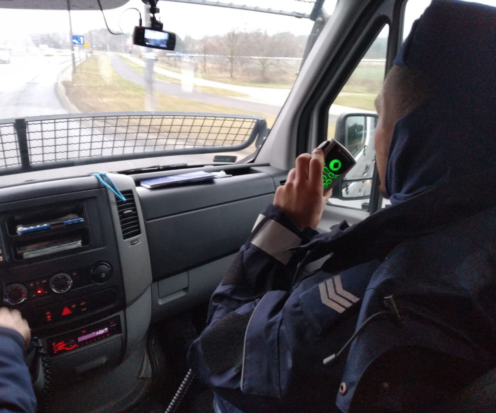 89-latek postawił na nogi policjantów z Torunia. Znaleźli go w lesie