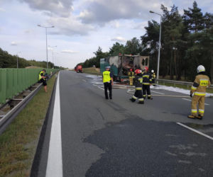 Naczepa tira poszła z dymem! Utrudnienia na A2 koło Konina [ZDJĘCIA]