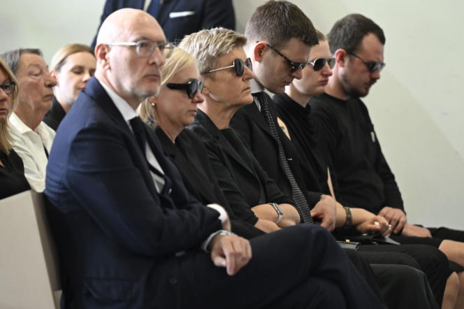 Politycy i dziennikarze na pogrzebie Andrzeja Morozowskiego
