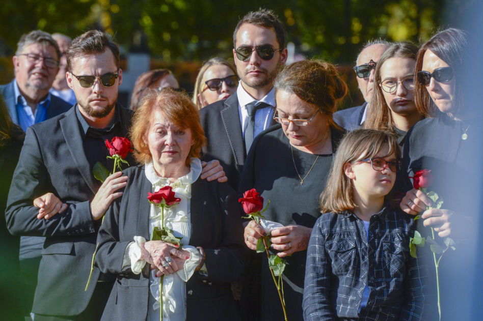 Fani w rozpaczy! Nie żyje wielka gwiazda ekranu! Iga Cembrzyńska odeszła w wieku 87 lat.