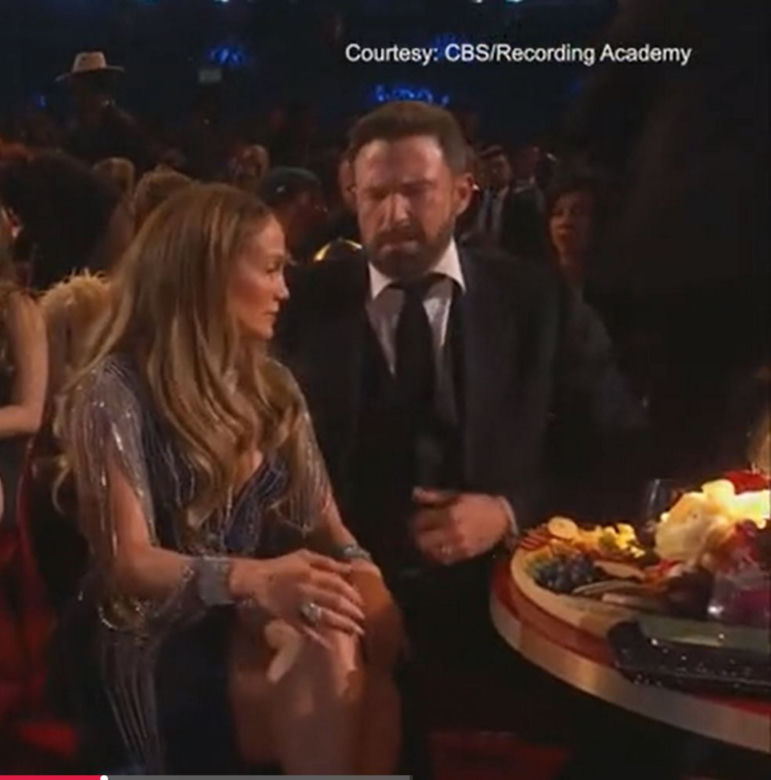 Affleck i j lo klocą sie na grammys i jakies ich inne foty Kryzys w małżeństwie J Lo i Afflecka?! Awantura przed kamerami!