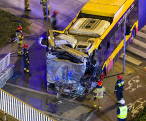 Autobus miejski wjechał w przejście podziemne przy Dworcu Zachodnim