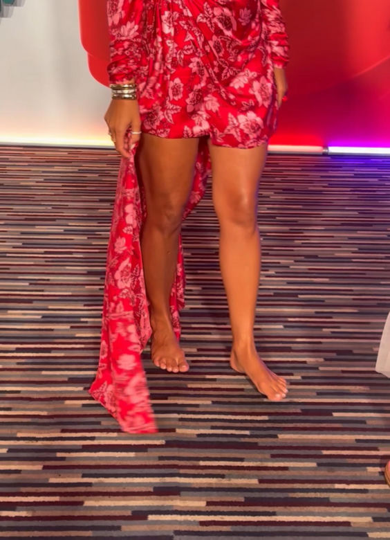Paulina Krupińska bez butów