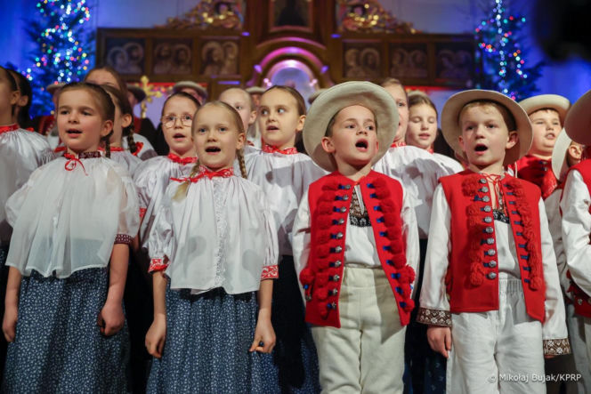 Prezydent Karol Nawrocki na góralskim koncercie w Koniakowie. Czas na moment się zatrzymał