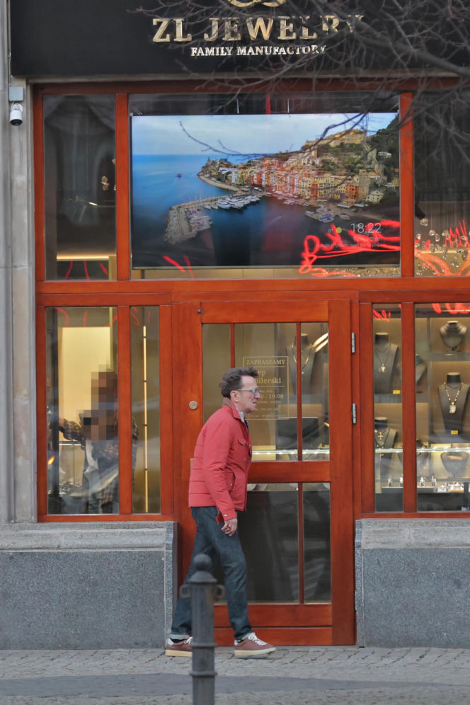 Paweł Wilczak szuka złota w w lombardzie