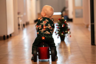 Staś ma 16 miesięcy i wciąż czeka na dom. Fundacja Gajusz szuka dla niego rodziny