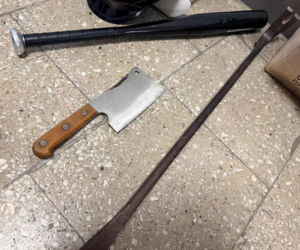 Akcja policji w Lublinie. Mężczyzna ruszył na nich z tasakiem