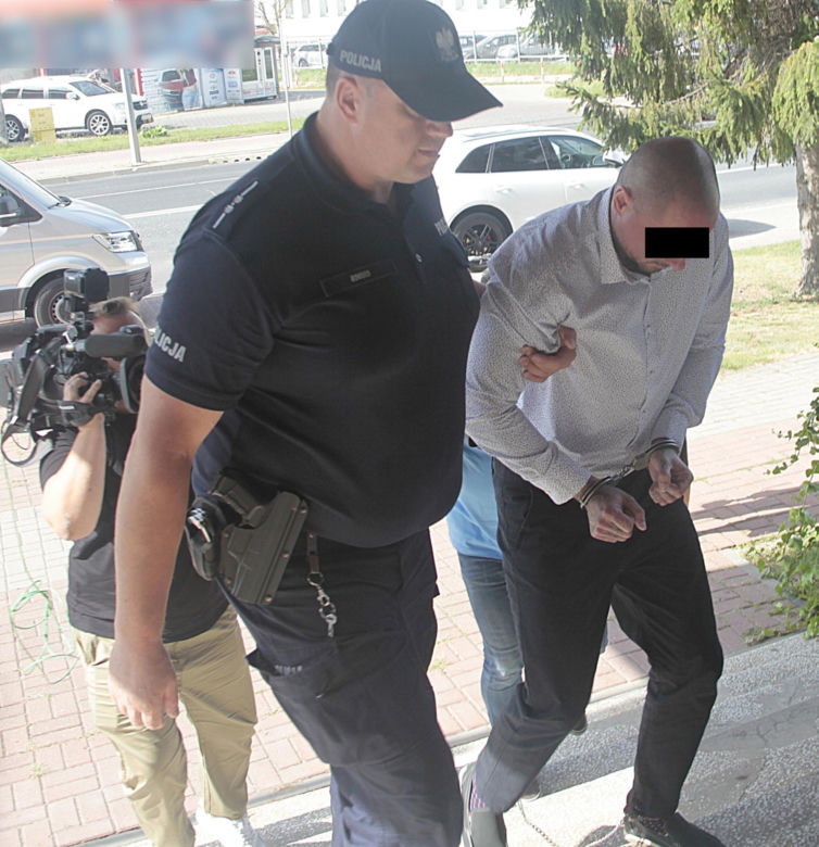 Adam Niedzielski pobity w Siedlcach. Sprawcy wyjdą na wolność! Znamy warunki