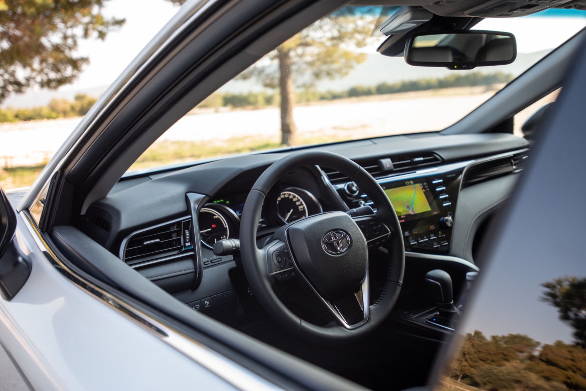 Toyota Camry 2.5 Hybrid Dynamic Force 218 KM e-CVT Executive
