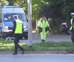 Makabra w Wesołej. Nie żyje kierowca audi