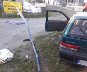 Nowy Sącz. Na ulicy Węgierskiej kierowca suzuki uderzył w słup