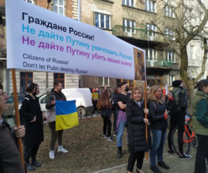 Protesty przed kosulatem rosyjskim w Krakowie