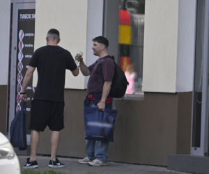 Daniel Martyniuk ładnie się bawi w Warszawie. Mamy fotki