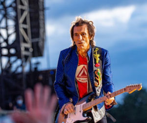 Ronnie Wood dołączył do The Rolling Stones pół wieku temu. Gitarzysta z tej okazji zaprezentował wyjątkowe obrazy