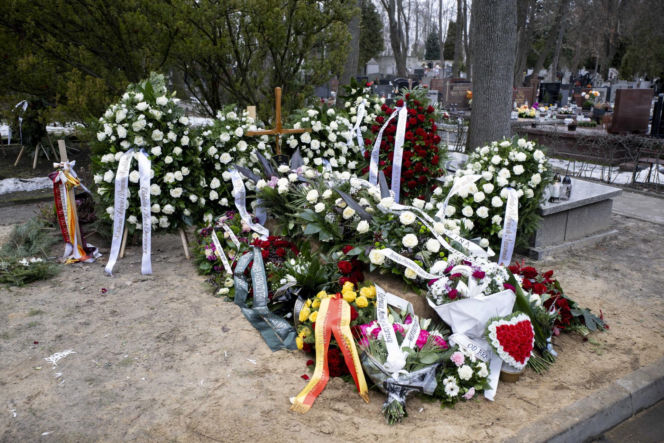 Tak wygląda teraz grób Edwarda Linde-Lubaszenko