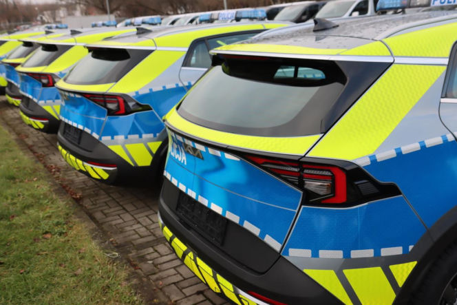 Nowe policyjne samochody