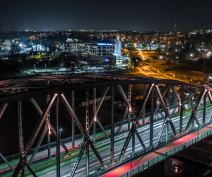 Nowy stary most im. Piłsudskiego w Toruniu. Nocna sceneria zachwyca