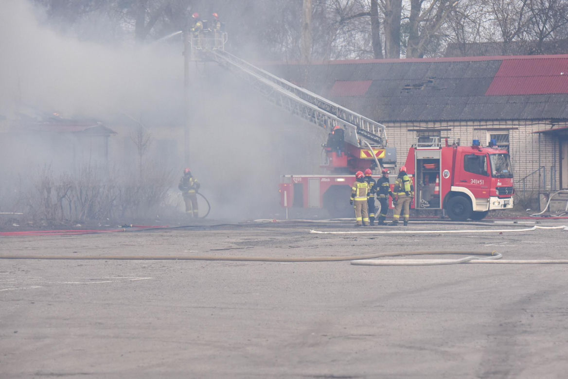 Pożar pustostanów przy ul. Grudziądzkiej w Toruniu. To nie pierwszy raz!