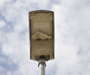 Strzlali do lamp