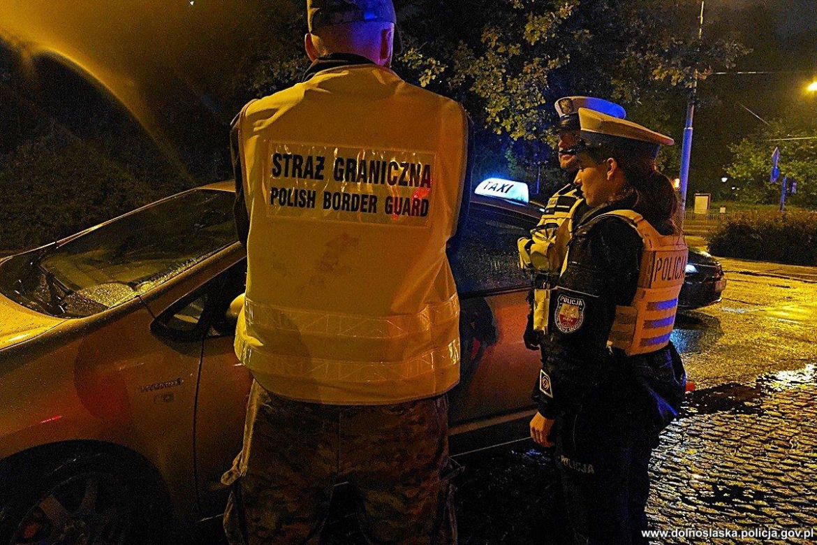 Wielka akcja policji we Wrocławiu. Wzięli pod lupę kierowców "na aplikację", a wyniki kontroli mrożą krew w żyłach