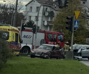 Wjechał na czerwonym i staranował hondę. Pół Lublina stanęło w korkach!