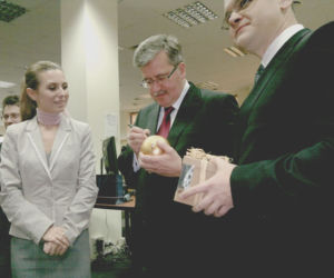Bronisław Komorowski w redakcji Super Expressu