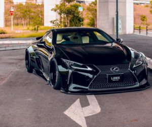 Lexus LC 500 po tuningu Liberty Walk