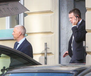 Pogrążył ojca z uśmiechem