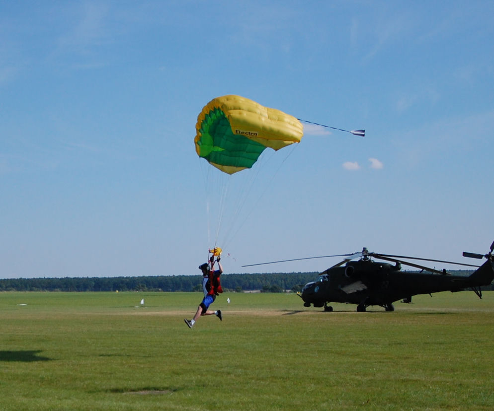 Skydive Chełm: Oderwij się od ziemi i wyskocz!