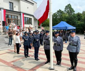 Święto Policji w Starachowicach. Uroczyste awanse, rodzinny piknik i podziękowania