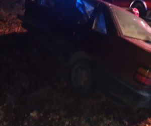 DK 66. Wypadek niedaleko Brańska. Zginął kierowca volkswagena, 18-letni pasażer w szpitalu