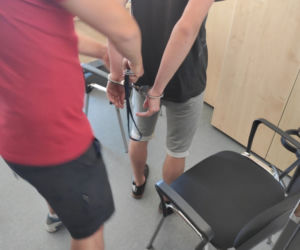 Gliwice: Uciekł z poprawczaka i napadł na starszą kobietę. Zabrał jej torebkę, a seniorka upadła na chodnik [ZDJĘCIA]