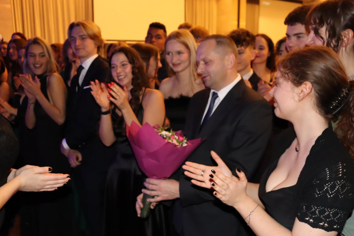 Studniówka uczniów z V LO im. Klaudyny Potockiej w Poznaniu