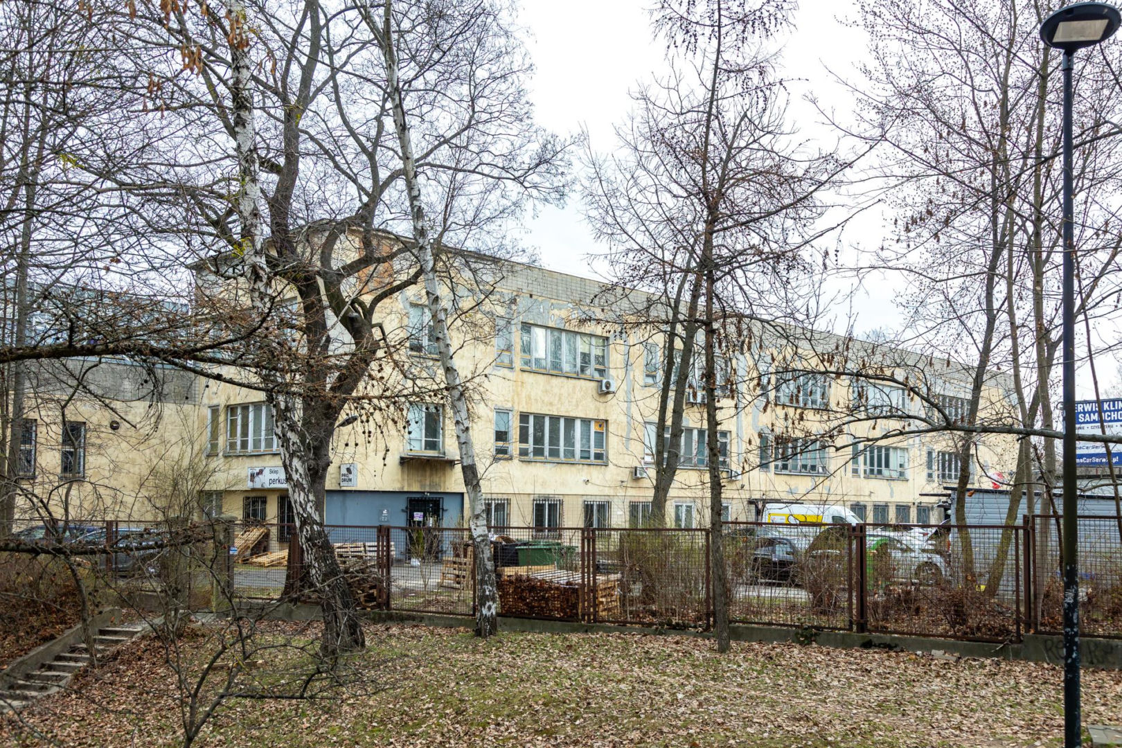 Dawna szkoła powszechna na Słomińskiego 1 w Warszawie