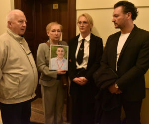 Początek procesu lekarzy oskarżonych o zaniedbania w sprawie śmierci 19‑letniego Olka z Grudziądza