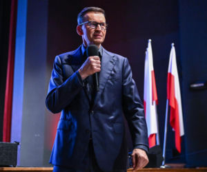 Mateusz Morawiecki podczas spotkania z mieszkańcami Janowa Lubelskiego