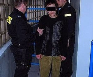 Policjant pobity przez bandytów 