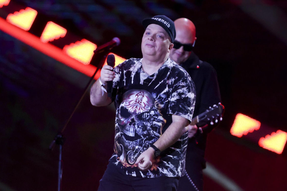 Krzysztof Skiba i jego wizerunek na przestrzeni lat. Tak zmieniał się lider Big Cyca