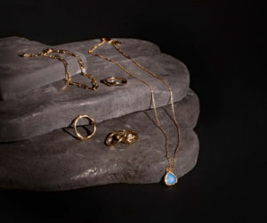 Pielęgnacja biżuterii ze złota - jak dbać o złoty łańcuszek?